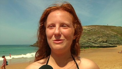 "Cinq séances sont suffisantes pour pouvoir s'initier au surf", dit un moniteur