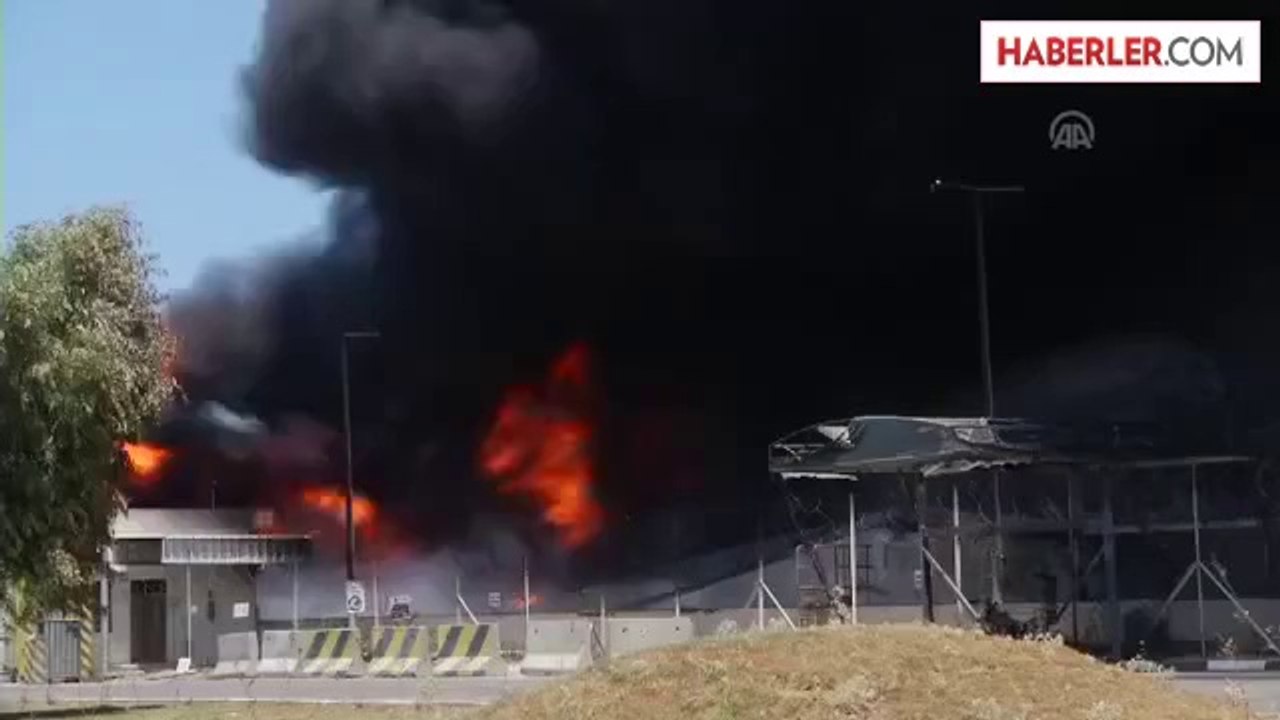 İsrail, elektrik santralinin yakıt tankını vurdu -