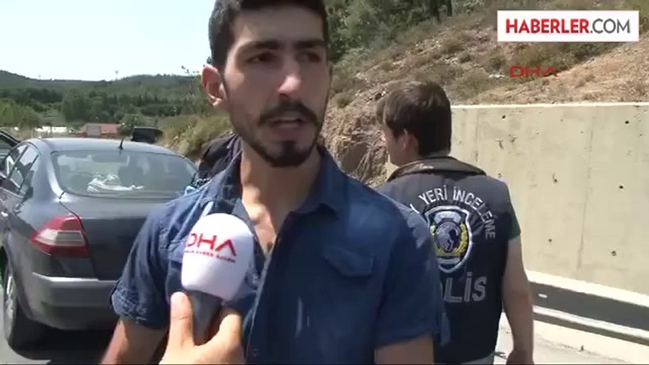 Ümraniye'de Özel Halk Otobüsü Kaza Yaptı