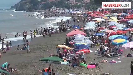 Akçakoca'nın nüfusu 2 günde 4 kat arttı -