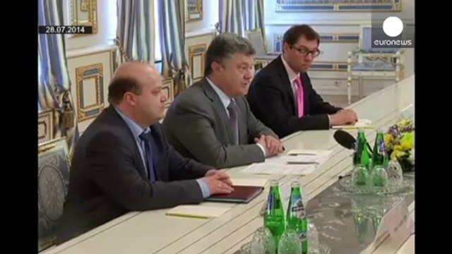 Ucraina, Rutte a Poroshenko: stop agli scontri nel luogo del disastro aereo