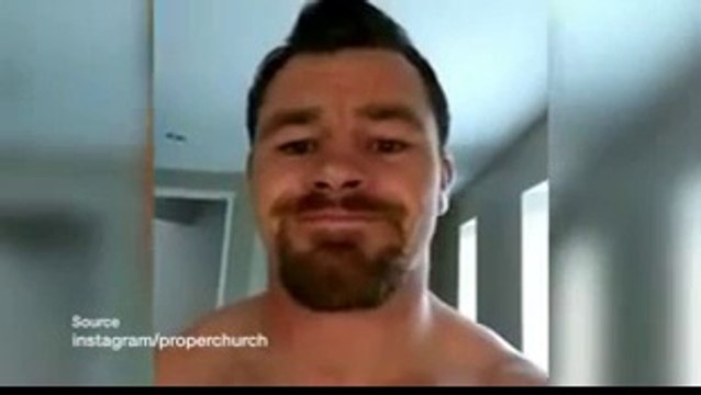 Cian Healy fait pitre avec sa barbe