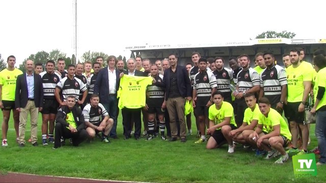La grande famille du rugby réunie au stade Albert Domec de Carcassonne pour marquer son engagement aupès du 3ème RPIMA :