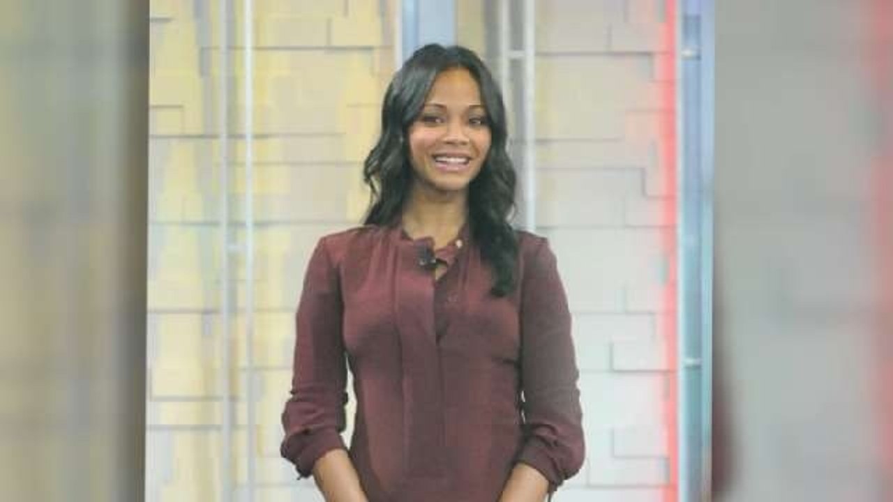 Zoe Saldana Shows Off Her Baby Bump