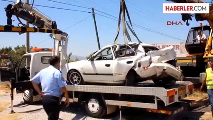 Otomobil Sulama Kanalına Uçtu: 2 Yaralı