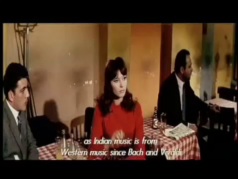 A WOMAN IS A WOMAN (UNE FEMME EST UNE FEMME)