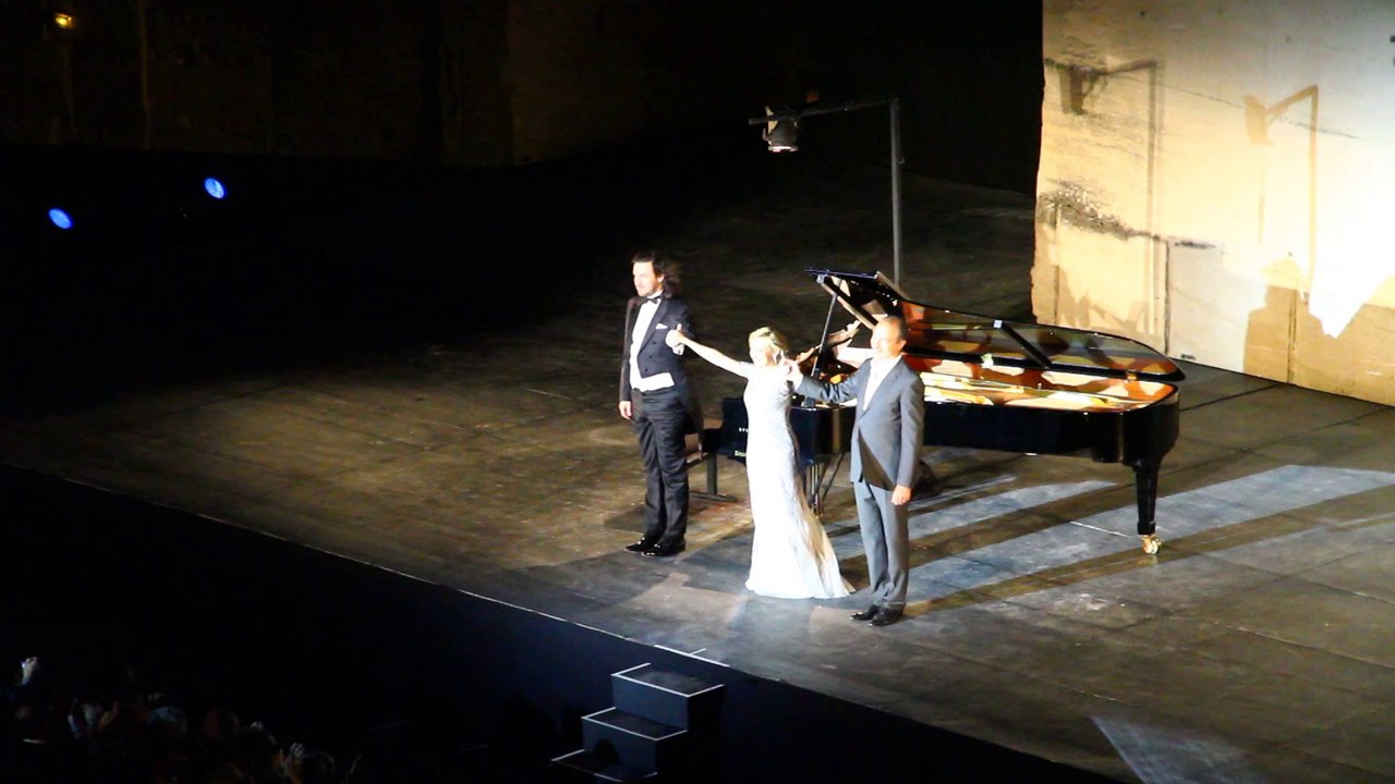 Maciel Pikulski au Piano- Laurent Naouri Baryton Basse & Nathalie Dessay Soprano Interptètent "L'Invitation au Voyage" ... dans les Carrières de Lacoste ( Chez Monsieur Pierre Cardin ) Via "Les Musicales du Luberon Le 28 Juillet 2014