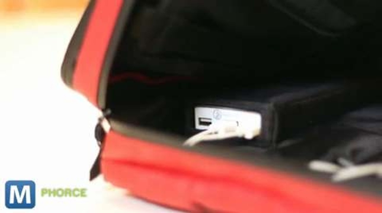 Phorce ‘Smart Bag’ Charges Your Devices On-The-Go
