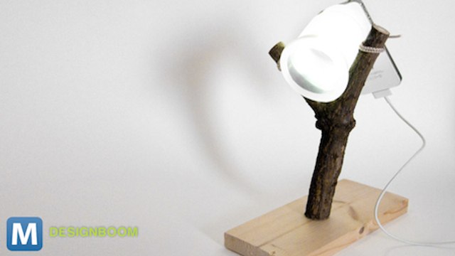 Smartlight Docks Amplify your Smartphone’s Flash into a Bedside Light