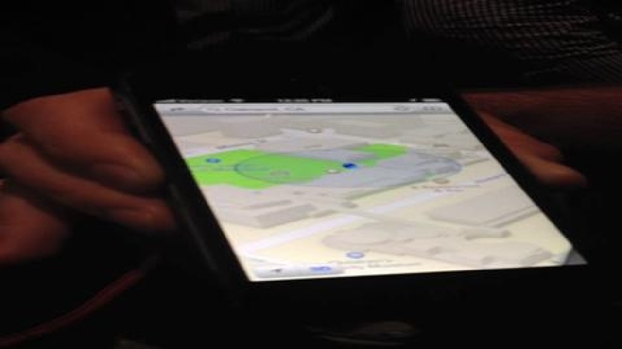 First Look: iPhone 5 Lightning Dock Connector