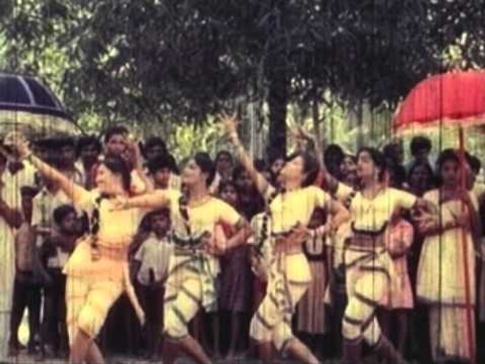 Areyarayo malayalam song - Punnaram Cholli Cholli