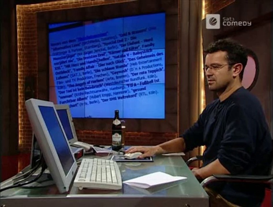 Die Harald Schmidt Show - 1121 - 2002-08-22 - Götz Alsmann, Georg beim THW-Dienst