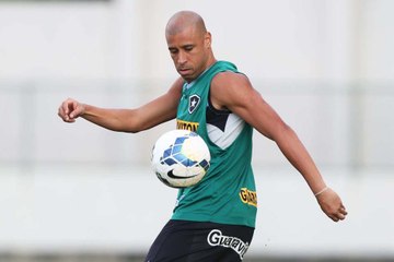 Jorge Wagner deixa Botafogo e comenta problema financeiro