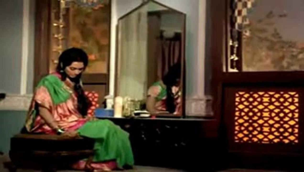 Main Tulsi Tere Aangan Ki..(Tanhaiii)