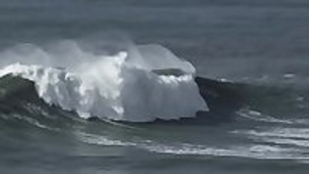 Surfing huge waves