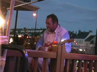 GUITARE NOCTURNE EN JUILLET