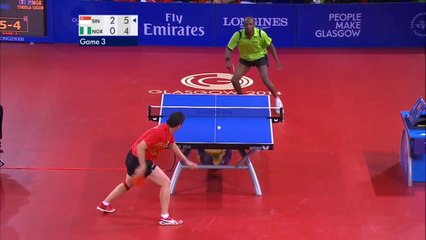 Jogada sensacional de tênis de mesa