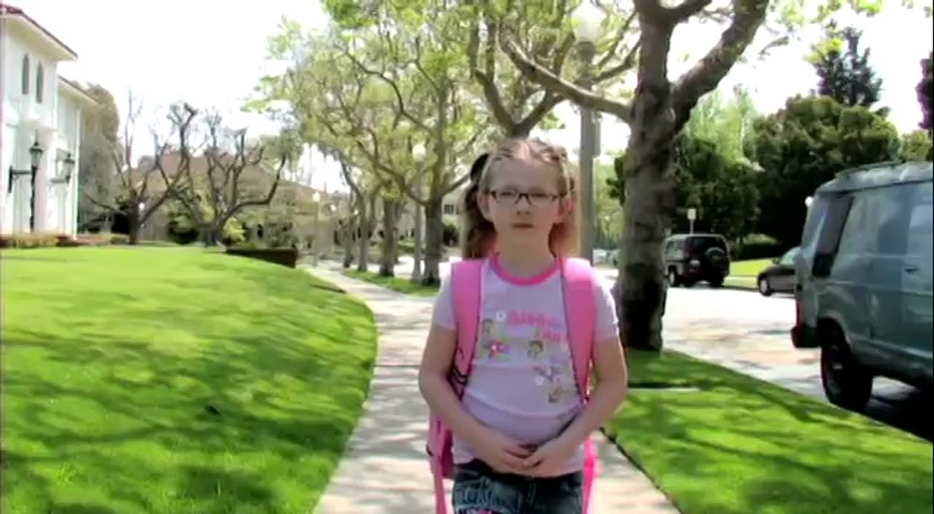 STRANGER DANGER - A SHORT CAUTIONARY TALE