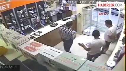 45 Saniyede Bilgisaray Mağazasını Soydular