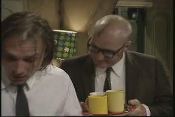 Bottom Season 2 Episode 3 - Burglary