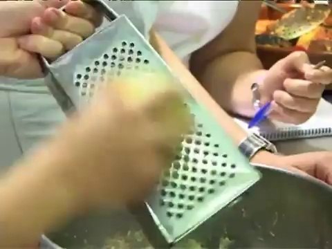 TV3 - Karakia - Darázsfészek (Eszter, Hongria)