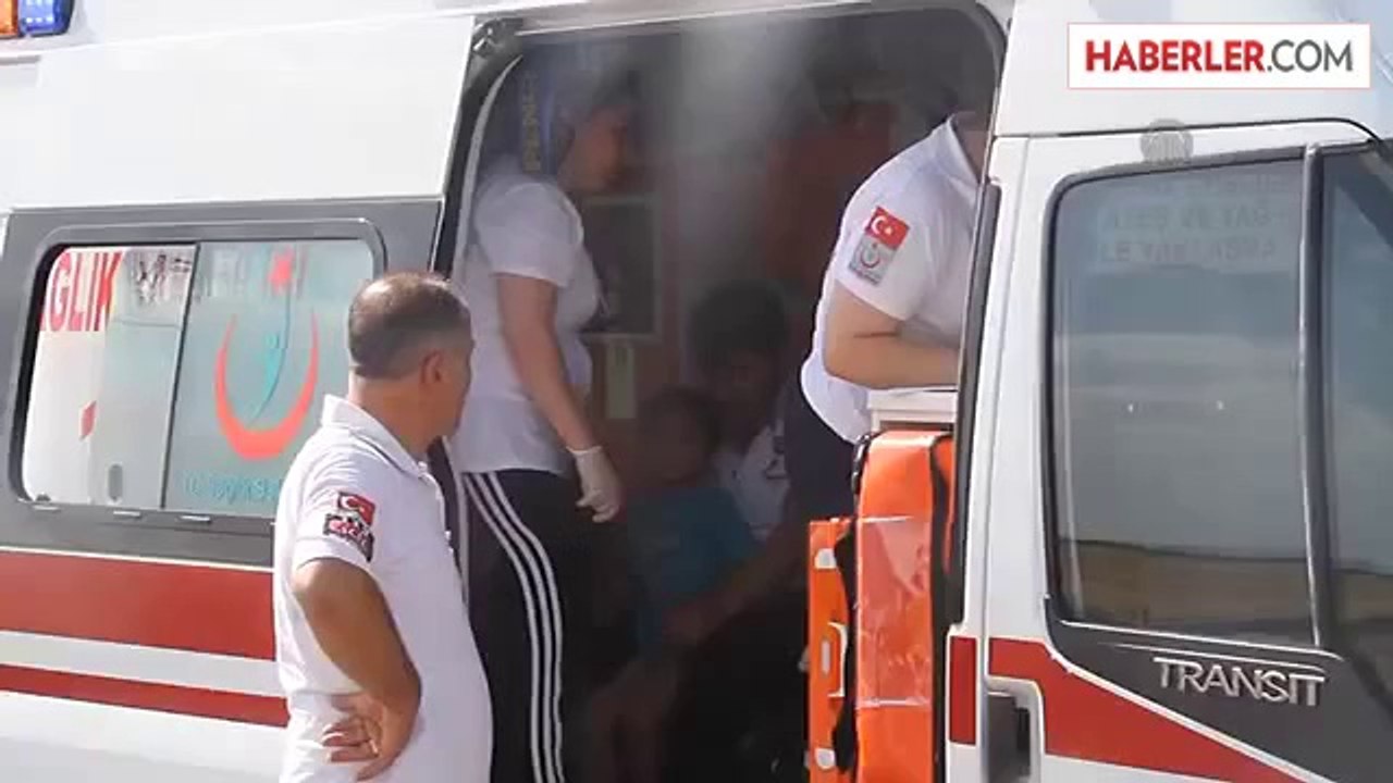 İki otomobil çarpıştı: 9 yaralı -