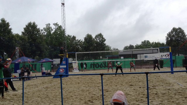 CZE vs SUI Kufa, R.-Tichy vs Chevallier-Strasser 2è set 2-0 (21-19, 21-18)
