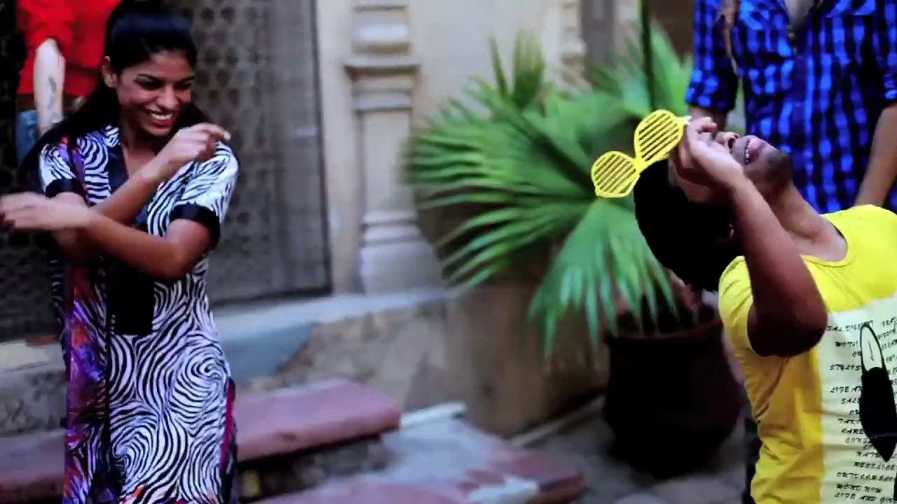 Annie Khalid ft AP - Party Karlo