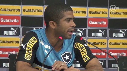 Junior Cesar pede regularidade para Botafogo engrenar