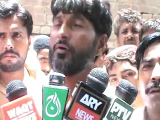 HAVELI LAKHA ARY NEWS MAHMOOD FRIAD BROTHER TAKING MEDIA ABOUT SHAHDAT