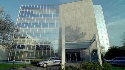 Last.Cop.L.Ultimo.Sbirro.1x11.Festa.Di.Classe