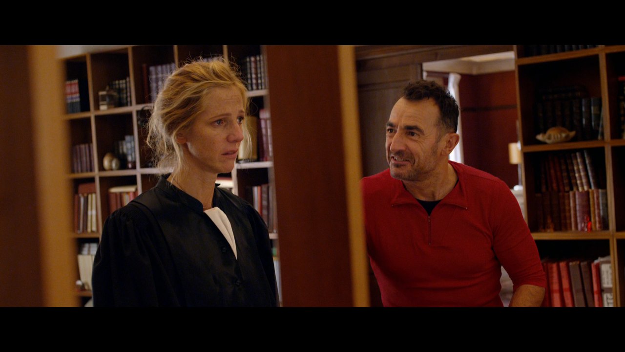 9 Mois Ferme - Extrait VF