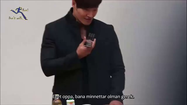 Kim Jong Kook Song Ji Hyo'yu Arıyor
