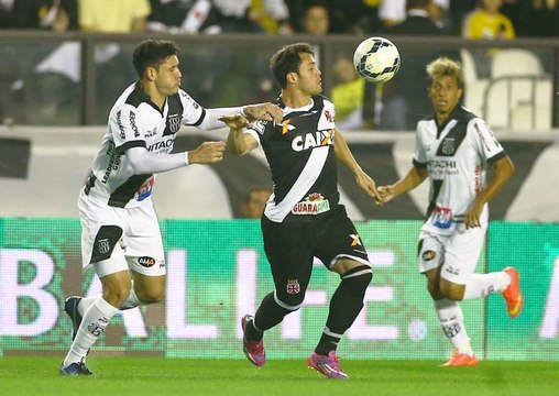 Vasco volta a vencer em São Januário e elimina a Ponte Preta