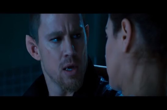 Bande-annonce : Jupiter : Le Destin de L'Univers - (VOST)