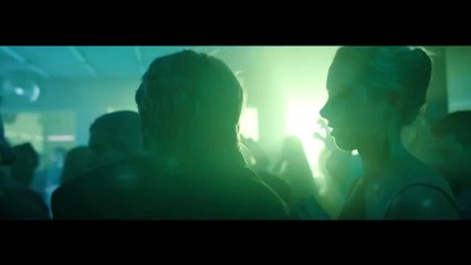 Bande-annonce : Un Homme très Recherché - VO (2)