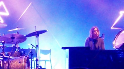 Cats On Trees-Mad World-Live Nuits De Fourvière 2014