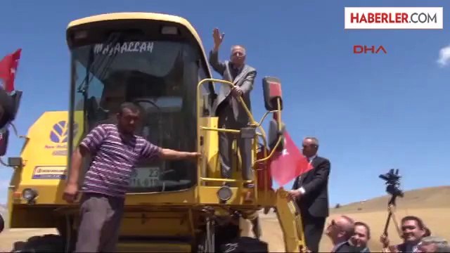 Ekmeleddin İhsanoğlu Sivas'ta 2