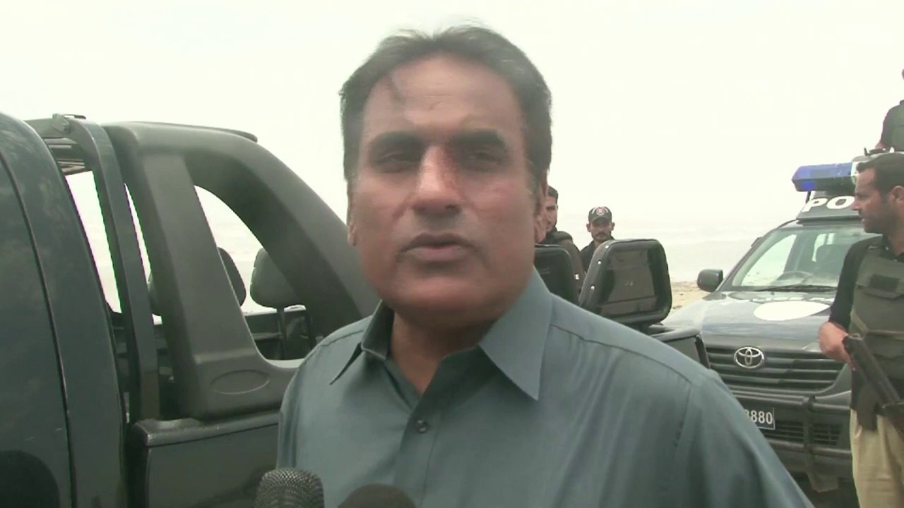 At least 21 bathers drown in rough seas off Pakistan's Karachi