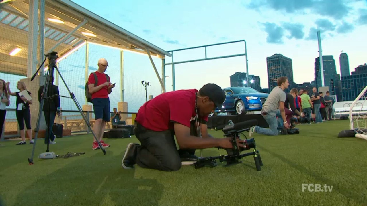 Breitner, Elber und  Co. zaubern vor Manhattans Skyline
