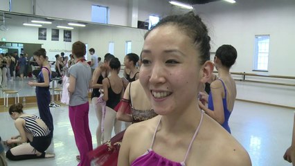 Balé de Paris dá aulas a crianças de Fukushima