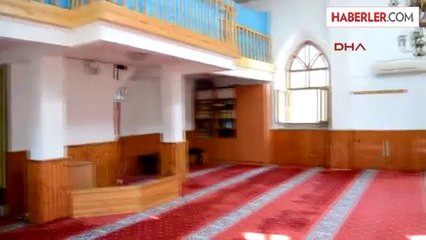 Türbeden Yardım Parasını Çalıp, Camide Dua Etti