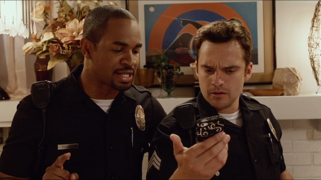 Damon Wayans, Jr. & Jake Johnson in LET'S BE COPS Movie Clip ('Controlling the Situation')
