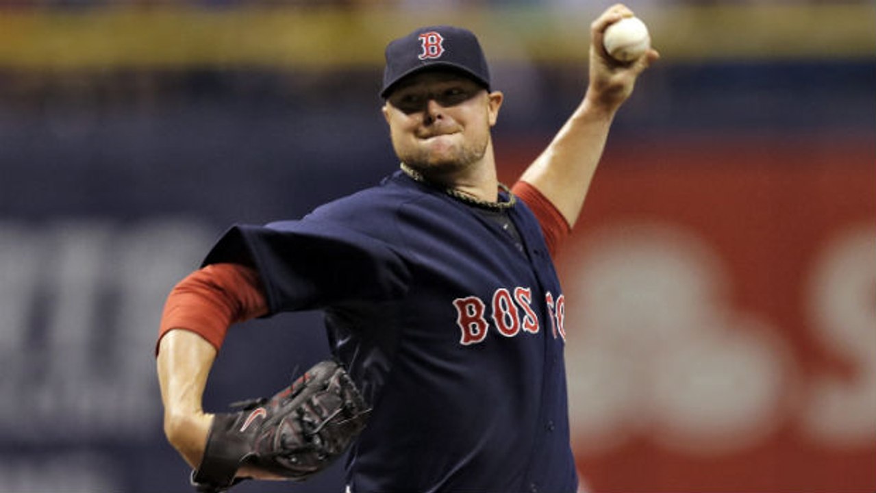 SN 90: Lester traded to A's; Sooners RB Joe Mixon out; Bengals get Atkins back