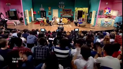 Büşra Pekin'den laf sokma sanatı