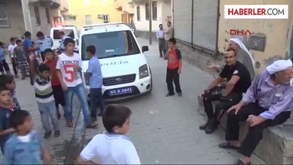 Komşuların Sokağa 'Çöp Dökme' Kavgası: 4 Yaralı, 5 Gözaltı