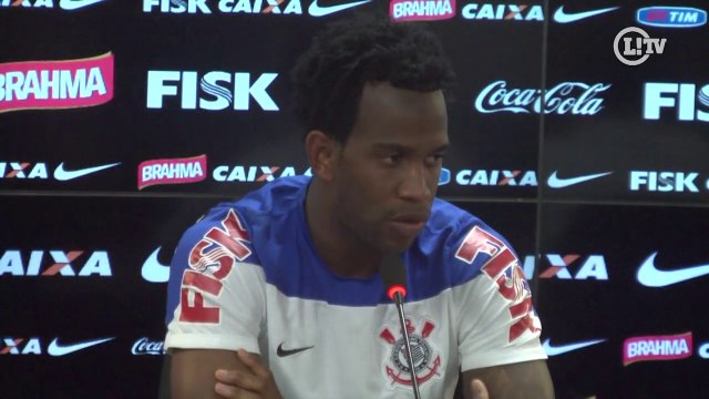 Gil sonha com Seleção, mas mantém foco no Corinthians
