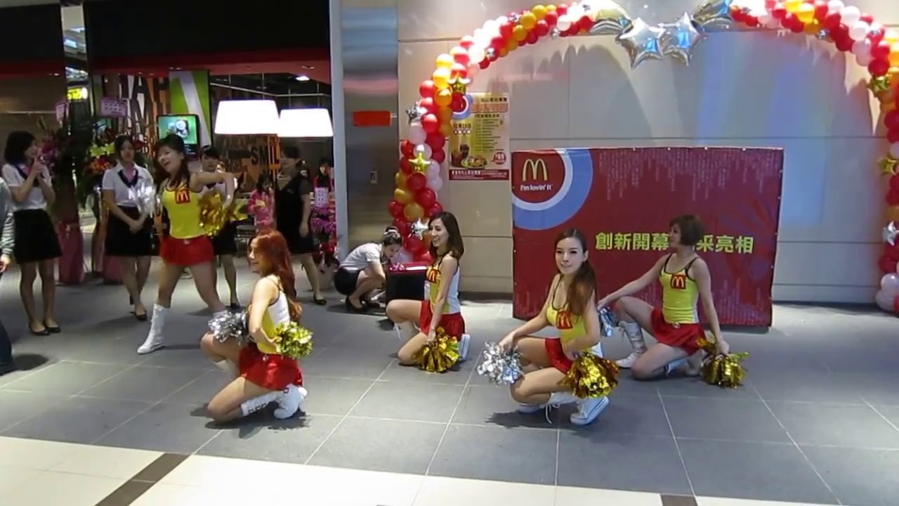 2012.12.23 松山火車站麥當勞開幕啦啦隊