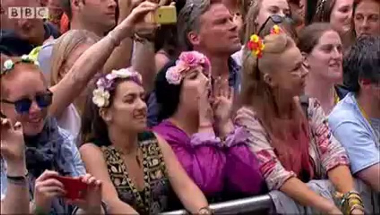 Dolly Parton - Jolene (Glastonbury 2014)