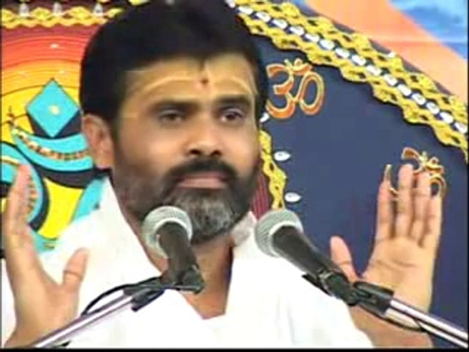 Shiv Katha Giri Bapu at Bardoli in Gujarati Part 16